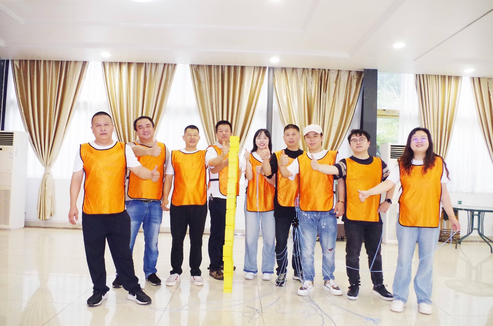 十七载砥砺前行，，，新征程再创鲜丽  —— 四川PINNACLE石油进行 17 周年庆团建活动